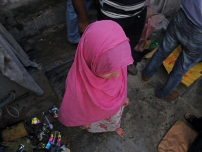 police recover 26 girls from karachi house