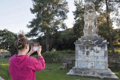 mystery of alexander the great era tomb holds greeks in thrall