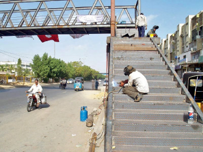 changing demographics arif hasan wants karachi to be pedestrian friendly