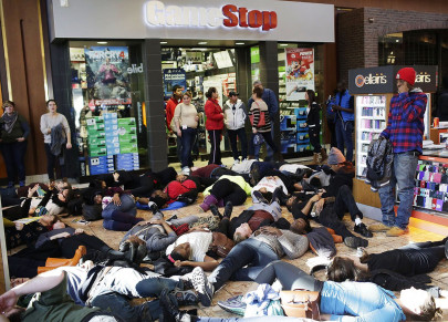 black friday buying fever not too high