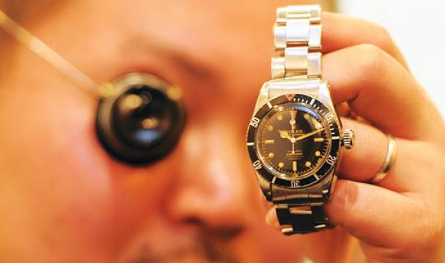 6 ways to guard your watch 6 ways to guard your watch