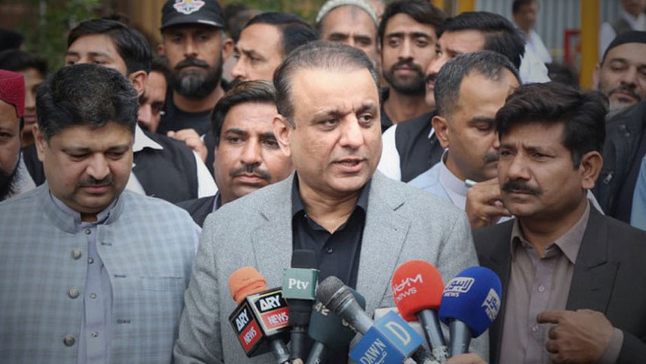 Pakistan Tehreek-e-Insaf leader Aleem Khan. PHOTO: ONLINE