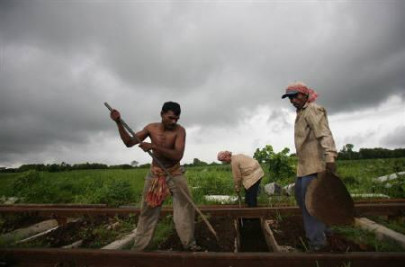 india takes step toward resolving border dispute with bangladesh