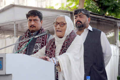campaigning for peace begum wali invites lawyers to join her struggle campaigning for peace begum wali invites lawyers to join her struggle