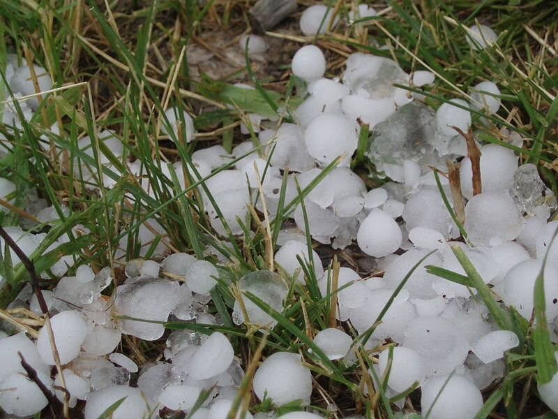 Why hailstorms happen and how giant hailstones form | The Express Tribune