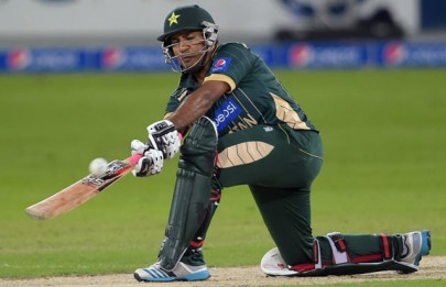 pakistan beat nz by seven wickets to lead series 1 0
