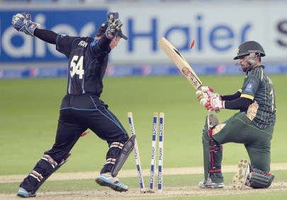 new zealand beat pakistan level series 1 1 new zealand beat pakistan level series 1 1