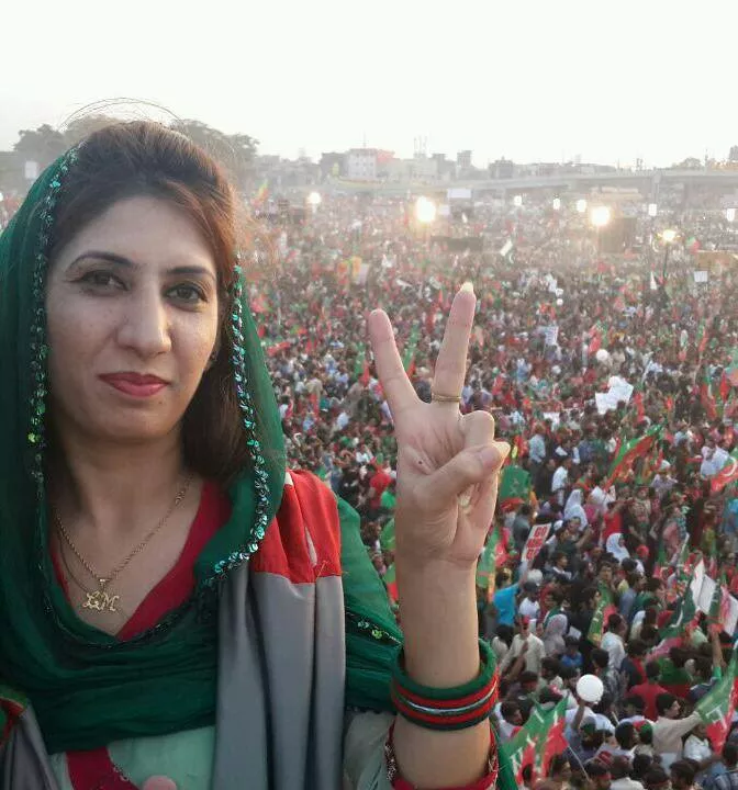female pti activist fights off mob female pti activist fights off mob