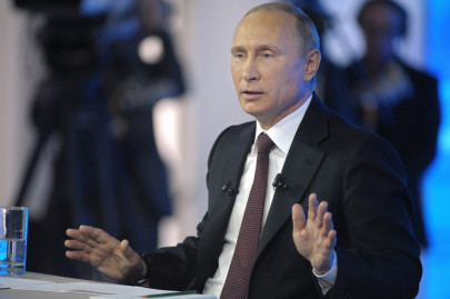 sanctions hit putin visits india to boost energy trade ties