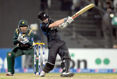2nd odi new zealand beat pakistan level series 1 1