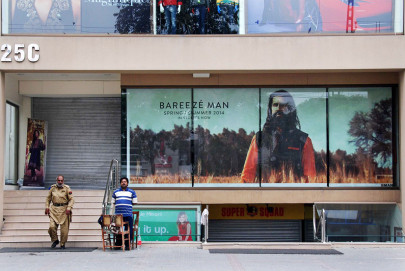 business halt lahore braces for shutdown traders remain divided business halt lahore braces for shutdown traders remain divided