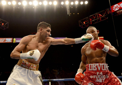 unanimous decision khan defeats alexander in vegas fight