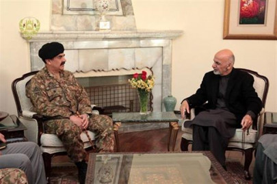 army chief shares intelligence on terrorists with kabul
