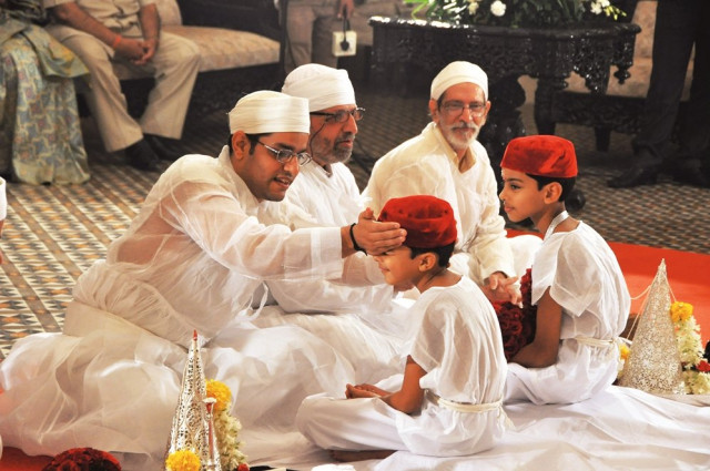 decline in population of zoroastrian descent decline in population of zoroastrian descent