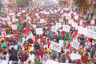 national solidarity rally mqm chief calls for expansion of operation zarb e azb