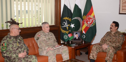 afghan army isaf to share intelligence with pakistan conduct coordinated operations