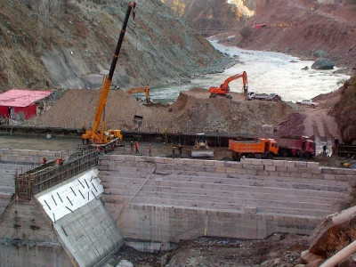 four killed in construction accident at neelum jhelum project site
