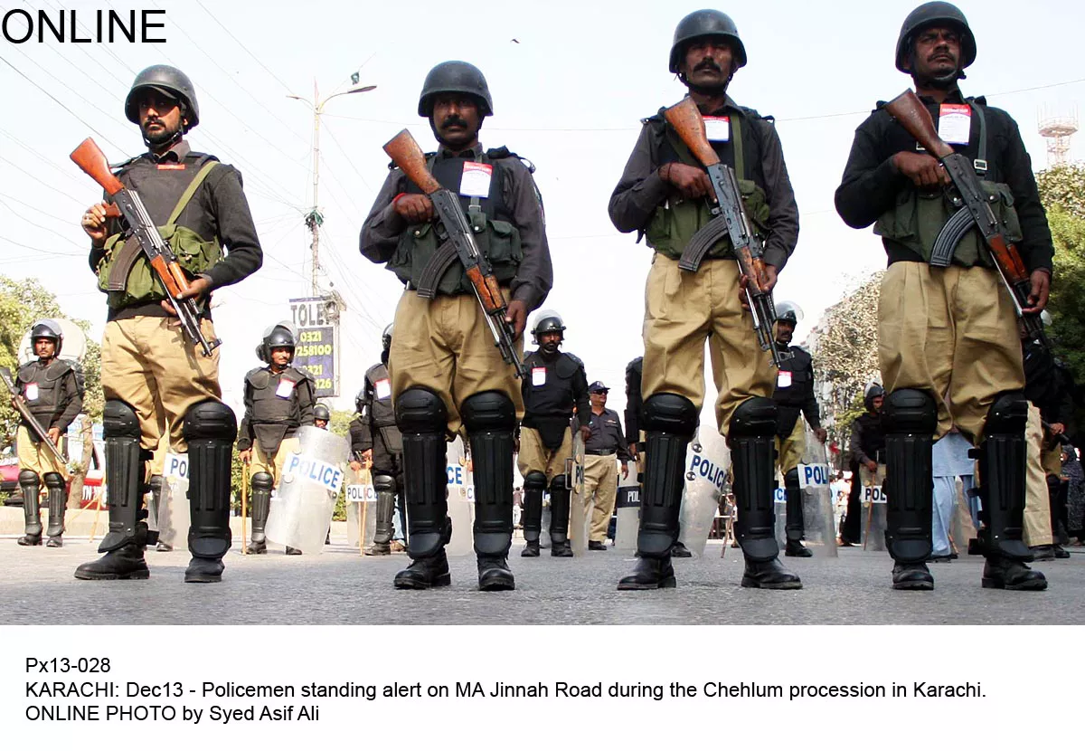 a file photo of karachi police personnel a file photo of karachi police personnel