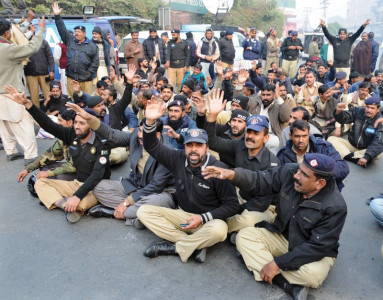 out on streets ex servicemen demand extension in police jobs