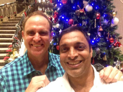 christmas peace matthew hayden shoaib akhtar bury the hatchet