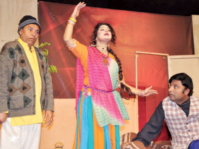 stage play free idiots enthralls audience