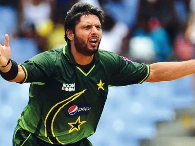 slam and dunk wasim vs afridi slam and dunk wasim vs afridi