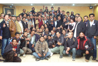 result journalist panel wins press club polls