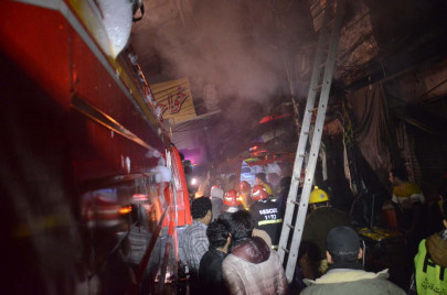 fire in lahore shopping centre leaves 13 dead 2 injured fire in lahore shopping centre leaves 13 dead 2 injured