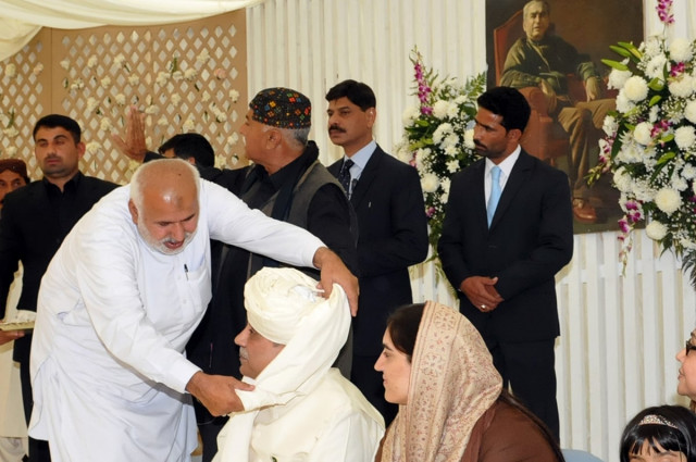 dastar bandi zardari takes over as chief of his own tribe dastar bandi zardari takes over as chief of his own tribe