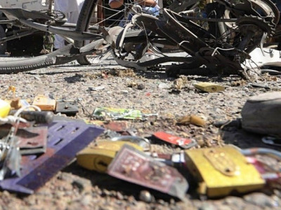at least 33 killed in suicide bombing in central yemen say medics