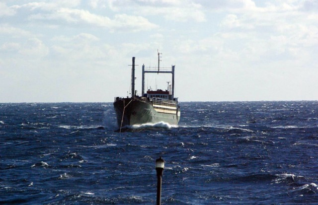 a handout picture taken and released on january 2 2015 by the icelandic coast guard shows the ezadeen a crewless merchant ship with 450 migrants on board some 40 kilometres 25 miles off crotone on italy 039 s heel six coastguard officers were lowered from a helicopter onto the deck of the ezadeen as it floated some 40 kilometres 25 miles off crotone on italy 039 s heel the navy said photo afp a handout picture taken and released on january 2 2015 by the icelandic coast guard shows the ezadeen a crewless merchant ship with 450 migrants on board some 40 kilometres 25 miles off crotone on italy 039 s heel six coastguard officers were lowered from a helicopter onto the deck of the ezadeen as it floated some 40 kilometres 25 miles off crotone on italy 039 s heel the navy said photo afp