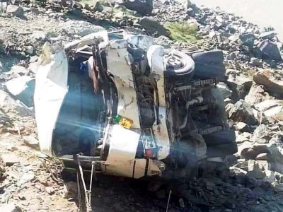 three killed as coaster plunged into ravine