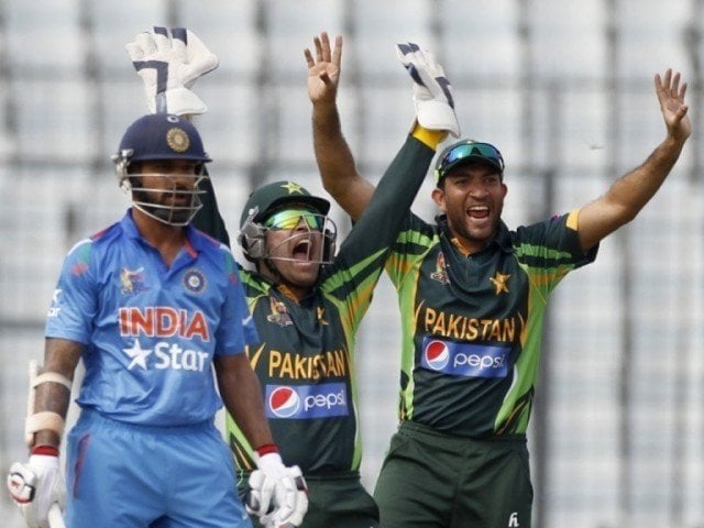 shikhar dhawan reacts as umar akmal c and sohaib maqsood r appeals for his dismissal successfully during their one day international cricket match in asia cup 2014 in dhaka march 2 2014 photo reuters