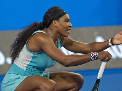 coffee and bagel served serena recovers to win opener after first set loss