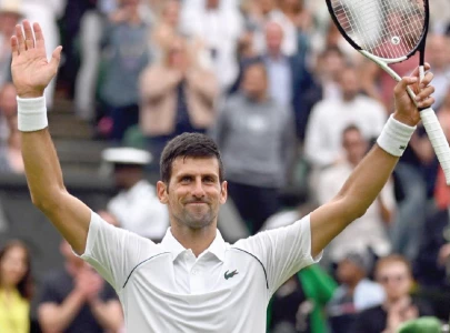 djokovic cruises at wimbledon zverev crashes