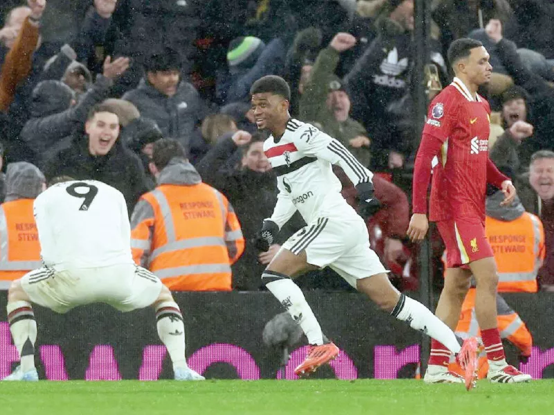 man utd hold liverpool to end losing streak man utd hold liverpool to end losing streak