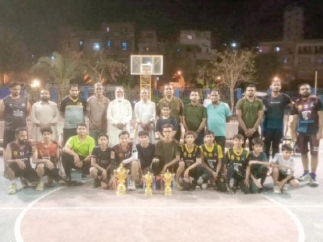 chief guest ameen pasha is seen with winners runner up teams of 6th slice cup basketball tournament right distributes prizes photo kba chief guest ameen pasha is seen with winners runner up teams of 6th slice cup basketball tournament right distributes prizes photo kba