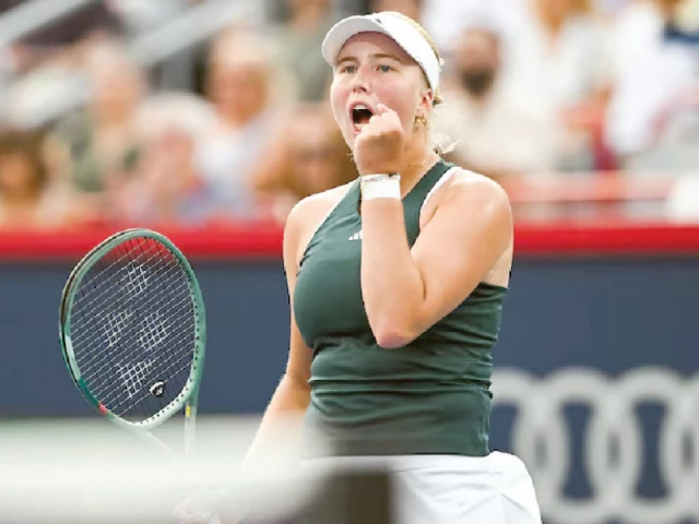 clara tauson reacts after winning a point against iga swiatek in fourth round play at iga stadium photo reuters