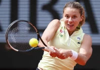 chwalinska reaches french open semi finals