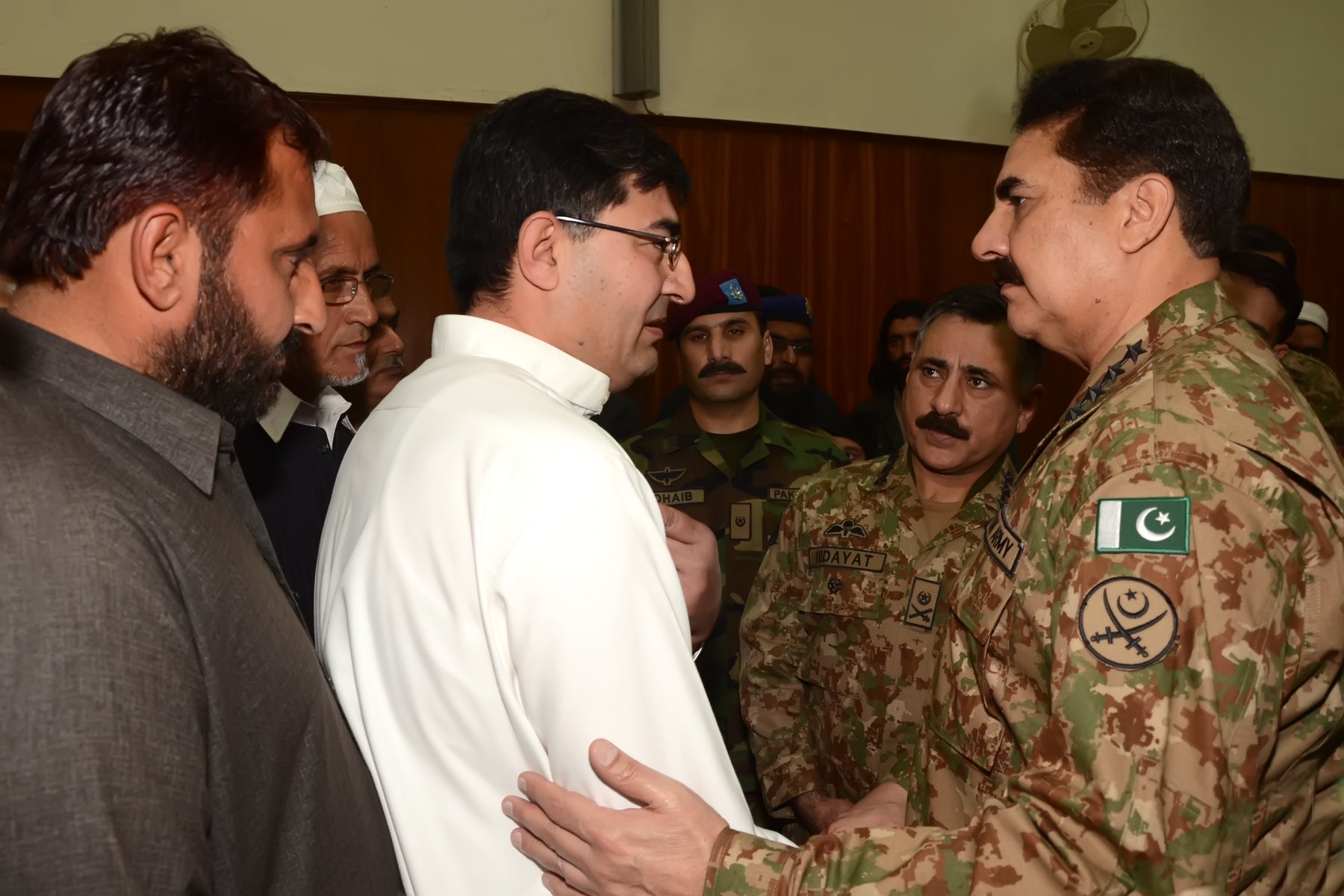 army chief meeting the families of aps victims in peshawar photo ispr