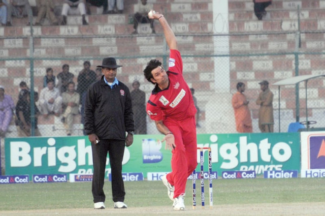 irfan took three wickets and will be hoping to continue his form into the 2015 world cup in australia and new zealand photo mohammad azeem express irfan took three wickets and will be hoping to continue his form into the 2015 world cup in australia and new zealand photo mohammad azeem express