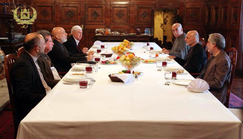 afghan president ashraf ghan with pakistani delegation comprising mahmood khan achackzai aftab ahmed khan sherpao and afrasiab khattak photo ashraf ghani facebook page