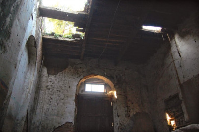 heritage in ruins pindi s crumbling historic school poses threat to lives of students teachers