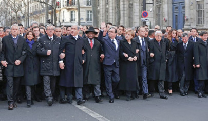 tribute to the fallen world leaders join mass paris march