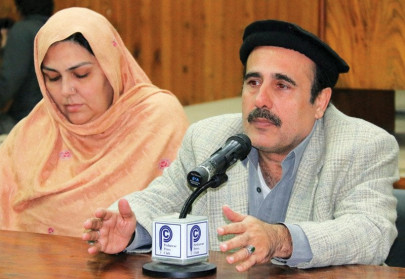 helping hand needed pashto singer seeks government protection