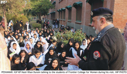 police chief pays surprise visits to schools