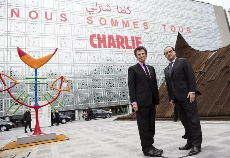 french president francois hollande r and the president of the institut du monde arabe arab institute jack lang l pose in front of the arab institute building bearing the message 039 we are charlie 039 on january 15 2015 french president francois hollande said thursday that muslims suffered the most from fundamentalism and intolerance as the country grapples with the fallout from a string of islamist attacks photo afp french president francois hollande r and the president of the institut du monde arabe arab institute jack lang l pose in front of the arab institute building bearing the message 039 we are charlie 039 on january 15 2015 french president francois hollande said thursday that muslims suffered the most from fundamentalism and intolerance as the country grapples with the fallout from a string of islamist attacks photo afp