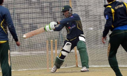 younus khan hopes to change history down under younus khan hopes to change history down under