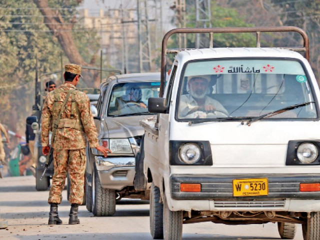 security personnel deployed on warsak road photo muhammad iqbal express security personnel deployed on warsak road photo muhammad iqbal express