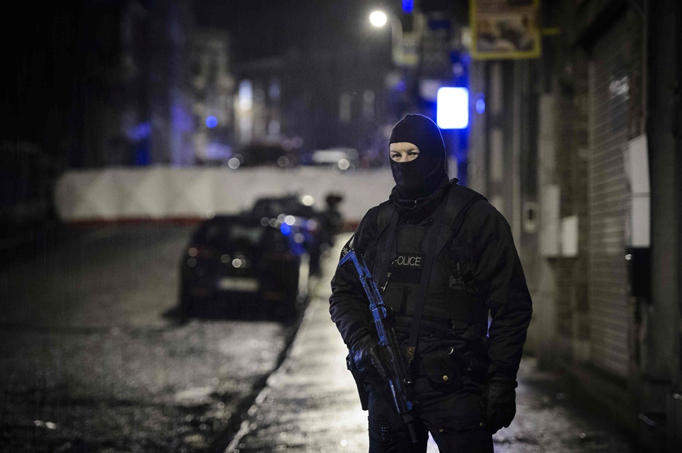 a belgian special forces police blocks a street in central verviers a town between liege and the german border in the east of belgium january 15 2015 photo reuters